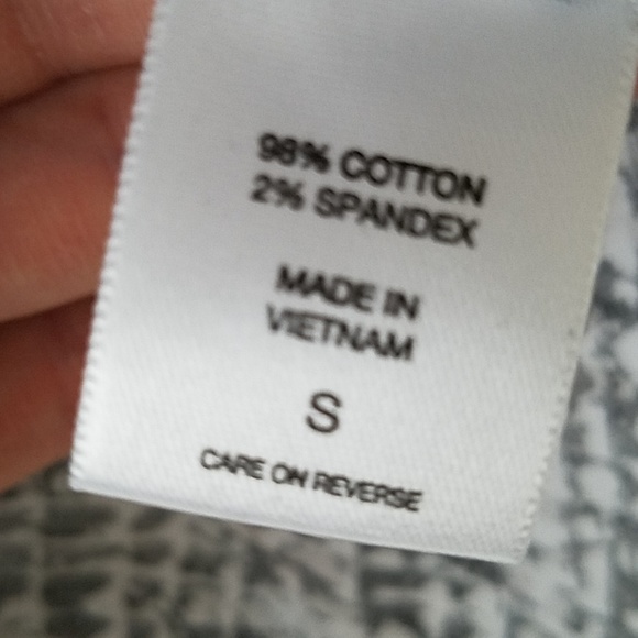 New York & Co. Stretch Blouse snakeskin design - Picture 3 of 3